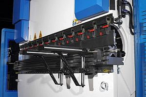 Фото 38 - MetalTec HBM 160/3200C Листогибочные гидравлические прессы с ЧПУ контроллером TP10S.