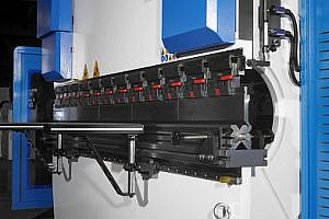 Фото 36 - MetalTec HBM 160/3200C Листогибочные гидравлические прессы с ЧПУ контроллером TP10S.